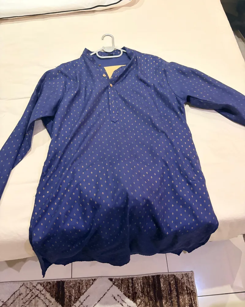 The actual kurta laid out — photo 3 of 3